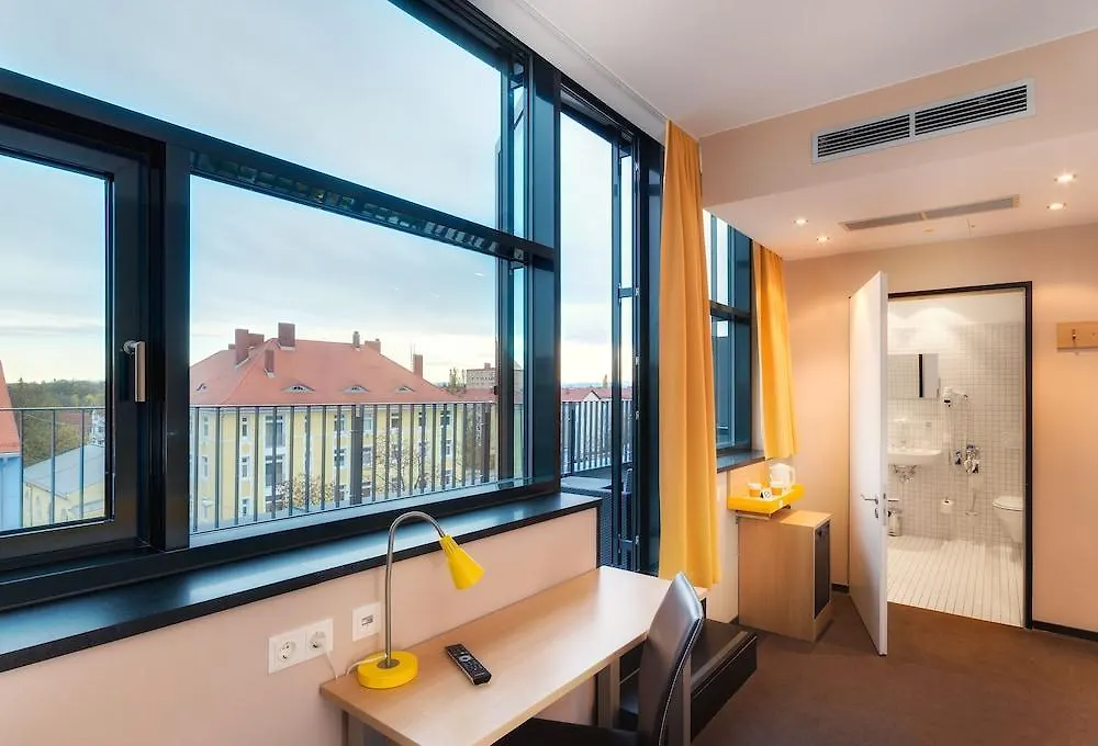 B&B Hotel Muenchen-Moosach