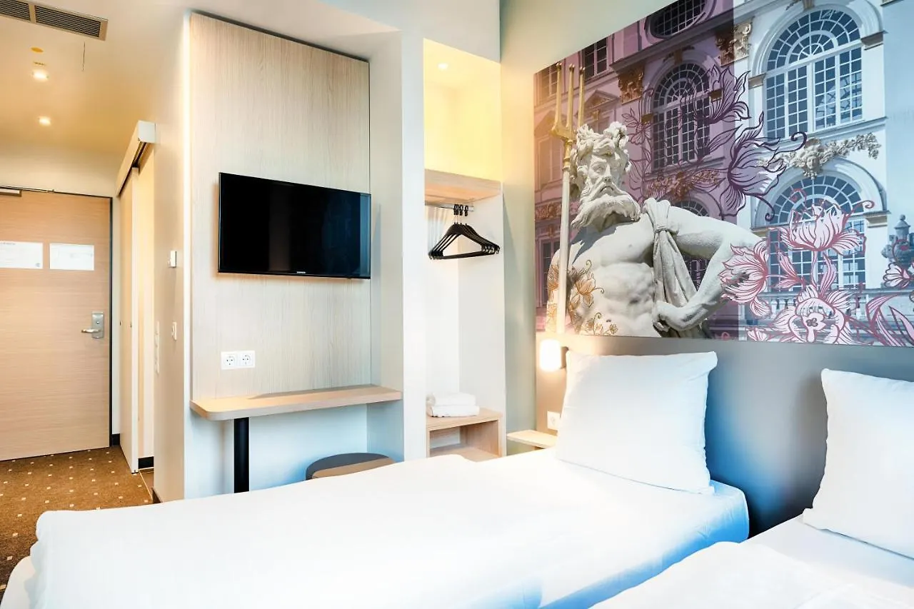 B&B Hotel Muenchen-Moosach