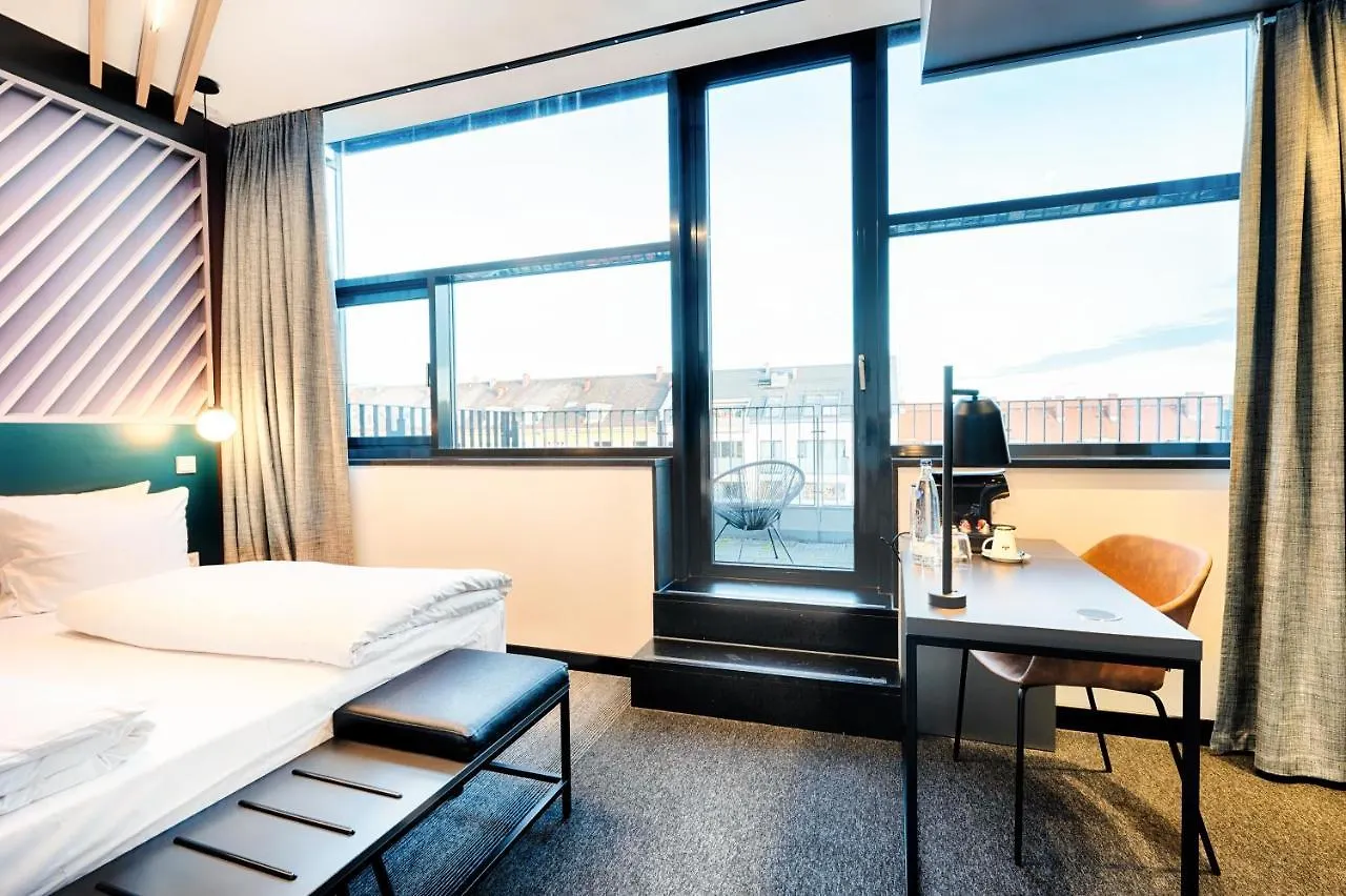 B&B Hotel Muenchen-Moosach  Munich