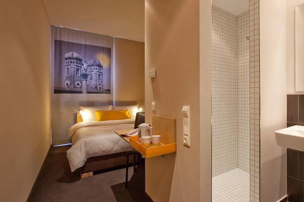 B&B Hotel Muenchen-Moosach